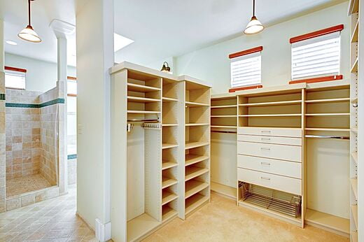 Walk in Closet
